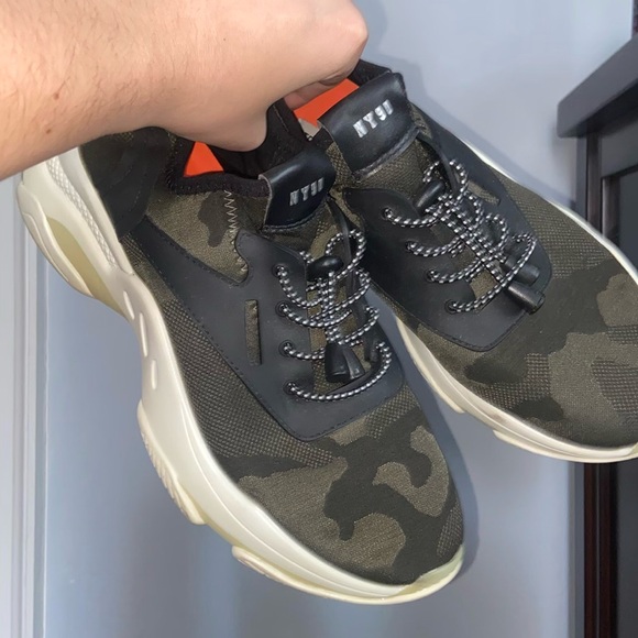 Steve Madden Myles Camo Sneakers - Picture 3 of 3